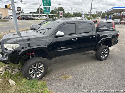 2016 Toyota Tacoma Limited   - Photo 2 - Seekonk, MA 02771