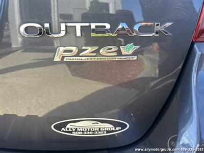 2015 Subaru Outback 2.5i Premium   - Photo 22 - Seekonk, MA 02771