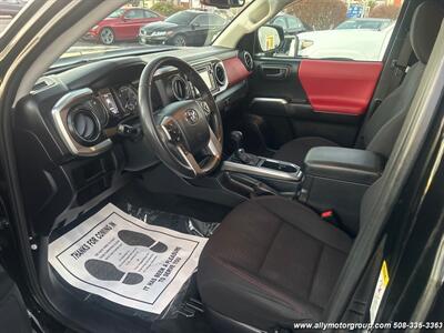 2016 Toyota Tacoma SR5 V6   - Photo 13 - Seekonk, MA 02771