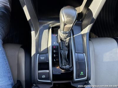 2017 Honda Civic EX-L w/Navi w/Honda Sensing   - Photo 17 - Seekonk, MA 02771