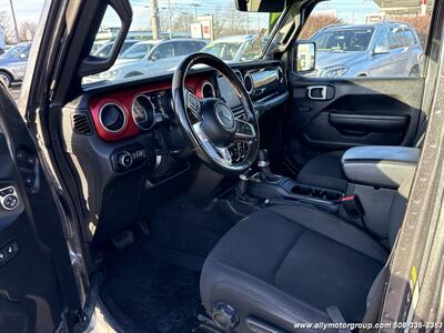 2021 Jeep Wrangler Unlimited Rubicon   - Photo 18 - Seekonk, MA 02771