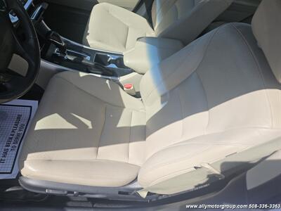 2013 Honda Accord EX-L V6 w/Navi   - Photo 11 - Seekonk, MA 02771