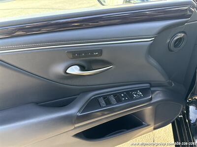 2021 Lexus ES 350   - Photo 18 - Seekonk, MA 02771
