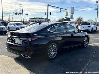2021 Lexus ES 350   - Photo 5 - Seekonk, MA 02771