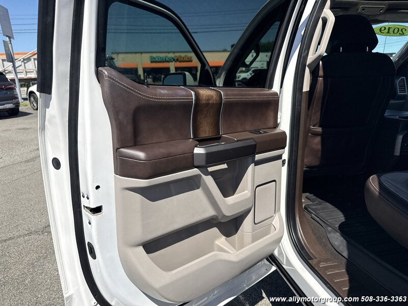 2019 Ford F-150 Limited - Photo 17 - Seekonk, MA 02771