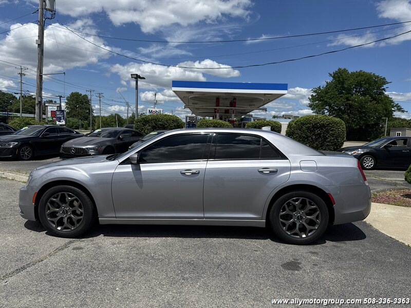 2017 Chrysler 300 S - Photo 8 - Seekonk, MA 02771