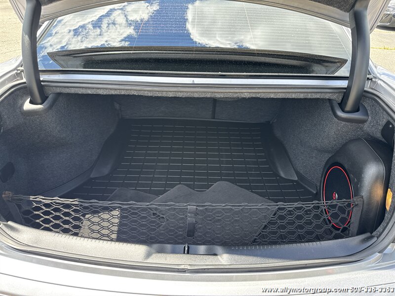 2017 Chrysler 300 S - Photo 14 - Seekonk, MA 02771