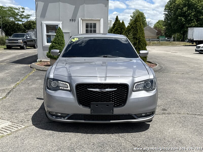 2017 Chrysler 300 S - Photo 2 - Seekonk, MA 02771
