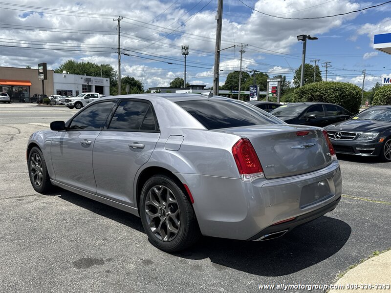 2017 Chrysler 300 S - Photo 7 - Seekonk, MA 02771