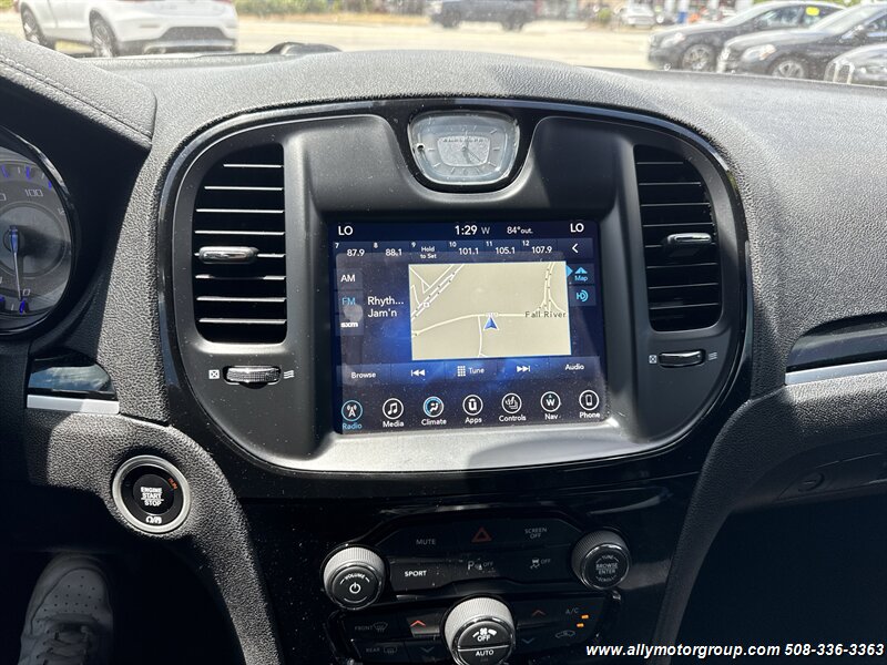 2017 Chrysler 300 S - Photo 23 - Seekonk, MA 02771