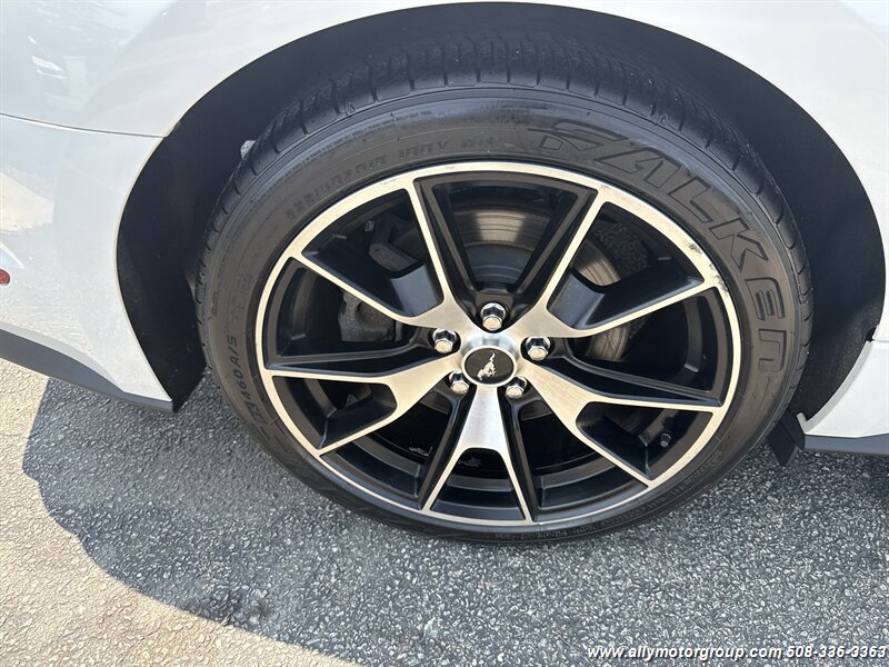 2020 Ford Mustang EcoBoost - Photo 11 - Seekonk, MA 02771