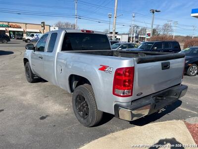 2011 GMC Sierra 1500 SLE   - Photo 4 - Seekonk, MA 02771