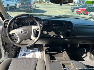 2011 GMC Sierra 1500 SLE   - Photo 14 - Seekonk, MA 02771