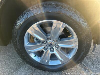 2017 Ford F-150 Platinum   - Photo 7 - Seekonk, MA 02771