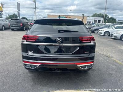 2021 Volkswagen Atlas Cross Sport V6 SE R-Line 4Motion   - Photo 5 - Seekonk, MA 02771