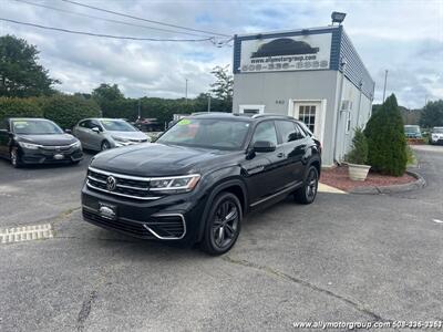 2021 Volkswagen Atlas Cross Sport V6 SE R-Line 4Motion   - Photo 2 - Seekonk, MA 02771