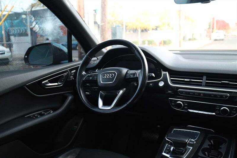 2017 Audi Q7 3.0T quattro Premium Plus photo