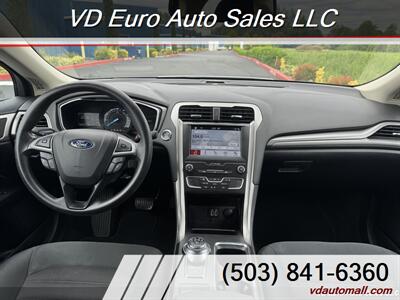 2019 Ford Fusion SE  Clean title! - Photo 8 - Portland, OR 97218