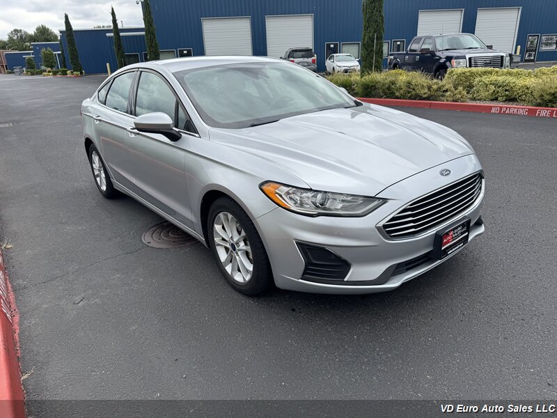 2019 Ford Fusion SE  Clean title!