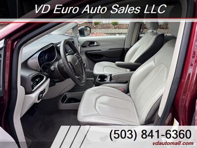 2020 Chrysler Voyager LXi -CLEAN TITLE! - Photo 12 - Portland, OR 97218