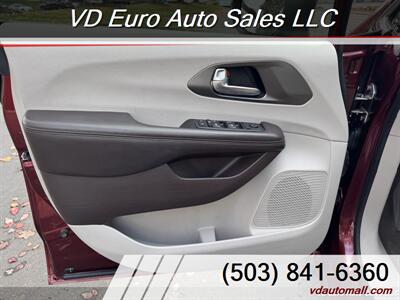 2020 Chrysler Voyager LXi -CLEAN TITLE! - Photo 23 - Portland, OR 97218