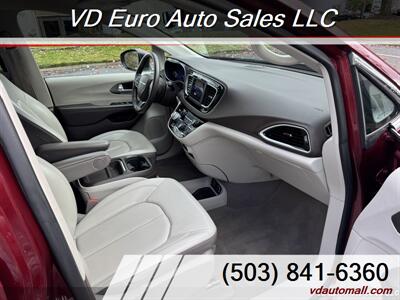 2020 Chrysler Voyager LXi -CLEAN TITLE! - Photo 13 - Portland, OR 97218
