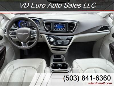 2020 Chrysler Voyager LXi -CLEAN TITLE! - Photo 11 - Portland, OR 97218