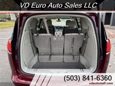 2020 Chrysler Voyager LXi -CLEAN TITLE! - Photo 9 - Portland, OR 97218