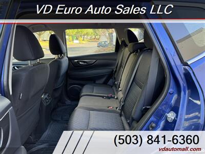 2017 Nissan Rogue S  AWD! Clean title! - Photo 17 - Portland, OR 97218