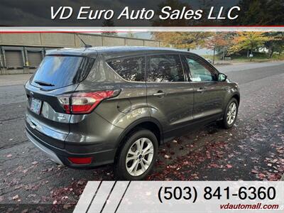 2017 Ford Escape SE  4WD - Photo 4 - Portland, OR 97218