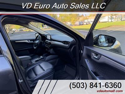 2020 Ford Escape SEL  AWD! - Photo 17 - Portland, OR 97218