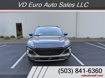 2020 Ford Escape SEL  AWD! - Photo 2 - Portland, OR 97218
