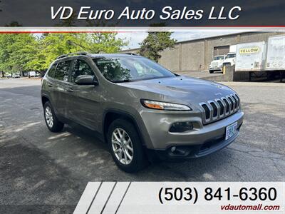 2016 Jeep Cherokee Latitude  4x4 - Photo 4 - Portland, OR 97218