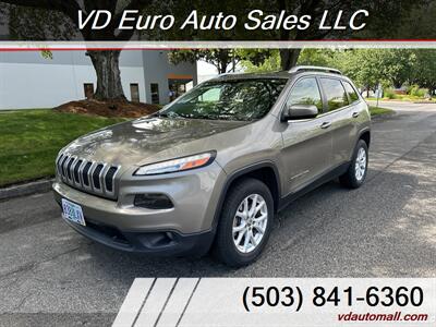 2016 Jeep Cherokee Latitude  4x4 - Photo 2 - Portland, OR 97218