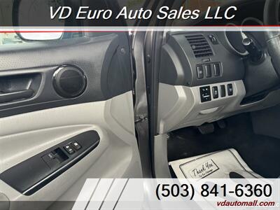 2014 Toyota Tacoma V6  4WD - Photo 27 - Portland, OR 97218