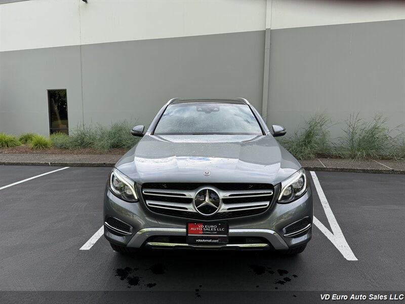 2017 Mercedes-Benz GLC GLC 300 4MATIC  Clean title!