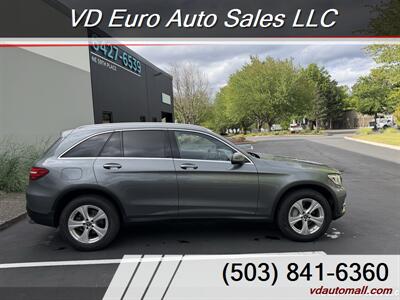 2017 Mercedes-Benz GLC GLC 300 4MATIC Clean title! - Photo 8 - Portland, OR 97218