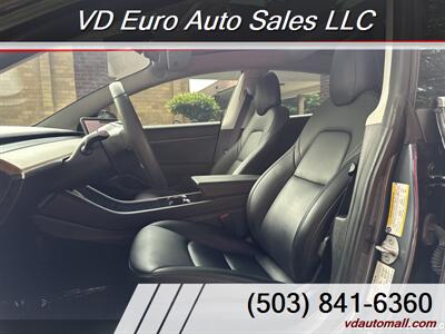2020 Tesla Model 3 Standard Range  -price after FEDERAL TAX REBATE! ONLY 23k miles!!! - Photo 10 - Portland, OR 97218