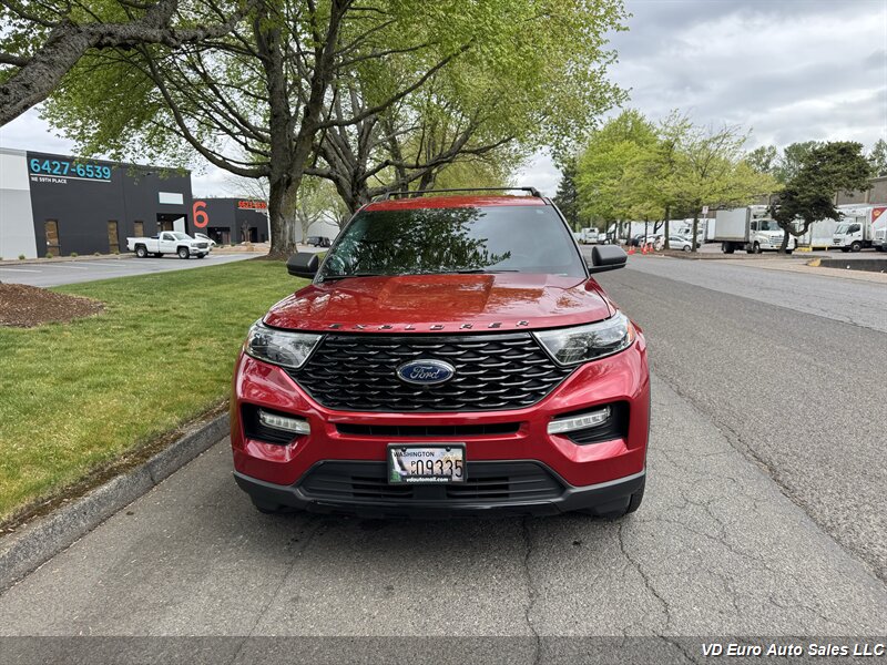 2021 Ford Explorer XLT  AWD!
