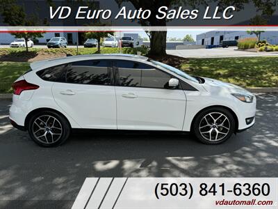 2018 Ford Focus SEL   - Photo 6 - Portland, OR 97218