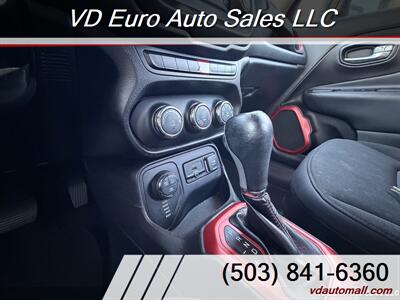 2015 Jeep Renegade Trailhawk  4x4 - Photo 13 - Portland, OR 97218