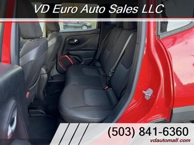 2015 Jeep Renegade Trailhawk  4x4 - Photo 16 - Portland, OR 97218