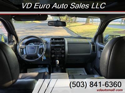 2012 Ford Escape Limited  AWD - Photo 12 - Portland, OR 97218