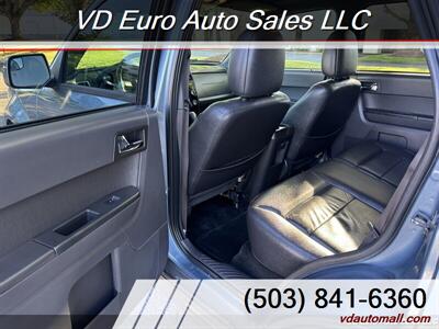 2012 Ford Escape Limited  AWD - Photo 16 - Portland, OR 97218