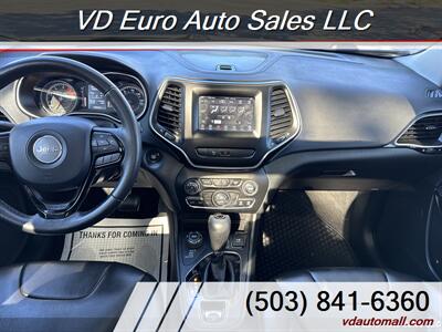 2019 Jeep Cherokee Latitude Plus  4X4 CLEAN TITLE! - Photo 14 - Portland, OR 97218