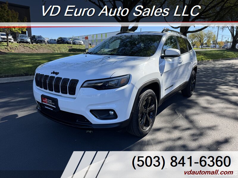 2019 Jeep Cherokee Latitude Plus 4X4 CLEAN TITLE! - Photo 1 - Portland, OR 97218