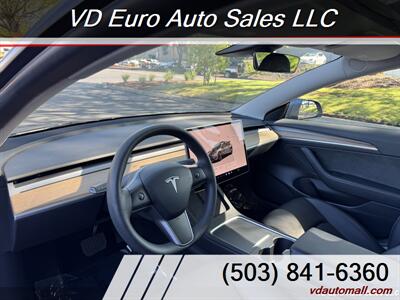 2023 Tesla Model 3  -Price after FEDERAL TAX REBATE! - Photo 10 - Portland, OR 97218