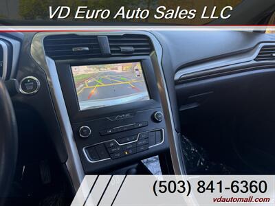 2019 Ford Fusion SEL  -CLEAN TITLE! - Photo 11 - Portland, OR 97218