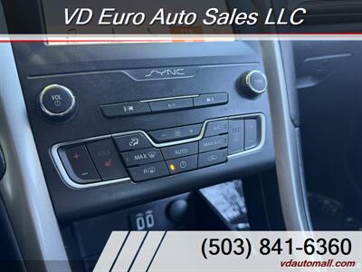 2019 Ford Fusion SEL  -CLEAN TITLE! - Photo 15 - Portland, OR 97218