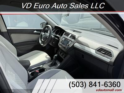 2019 Volkswagen Tiguan S  7 passengers! Clean title ! - Photo 19 - Portland, OR 97218